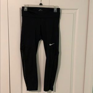 Nike Dri-Fit Cropped Legging
